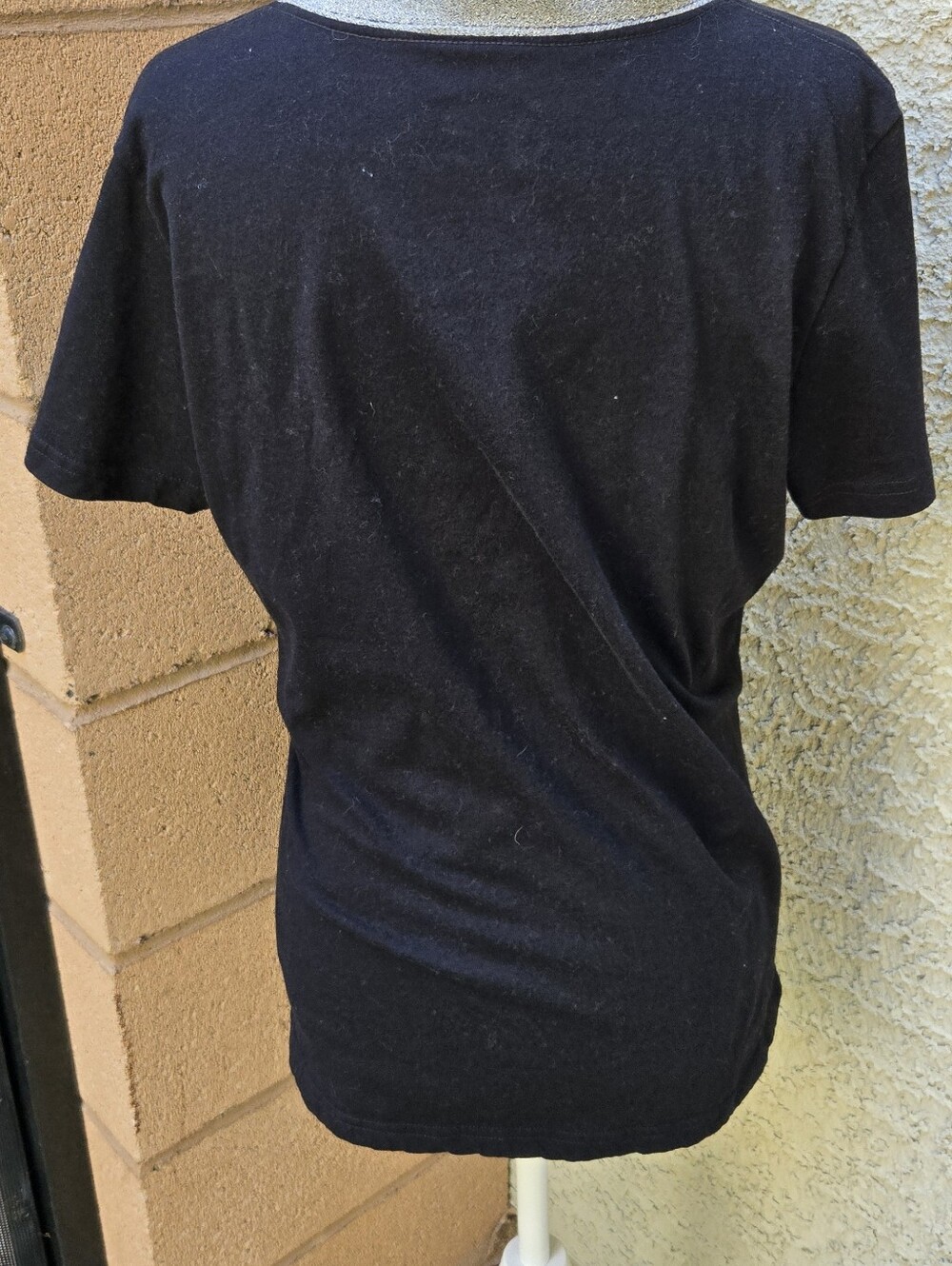 NFL Raiders Black and Silver V-Neck Tee - Picture 6 of 9